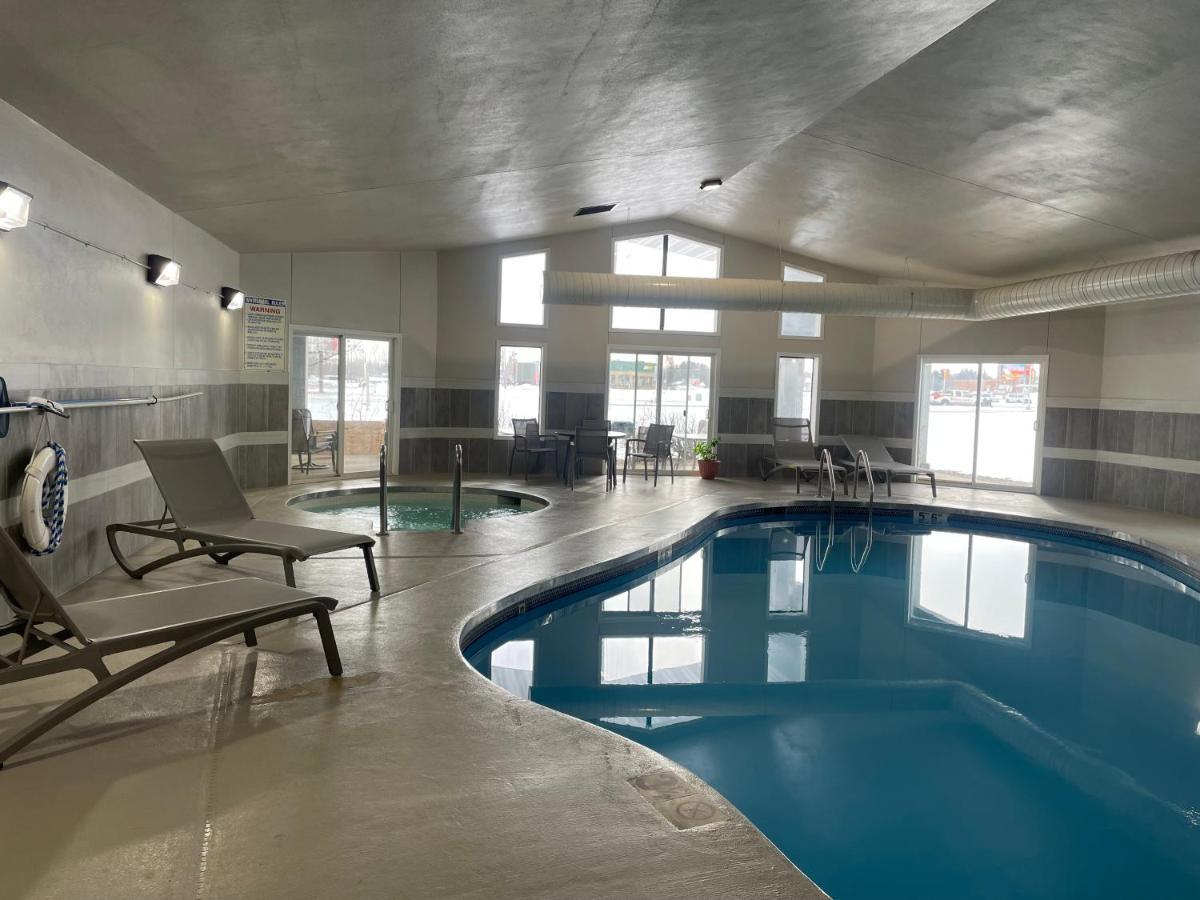 Clarion Pointe Hotel Tomah Kültér fotó