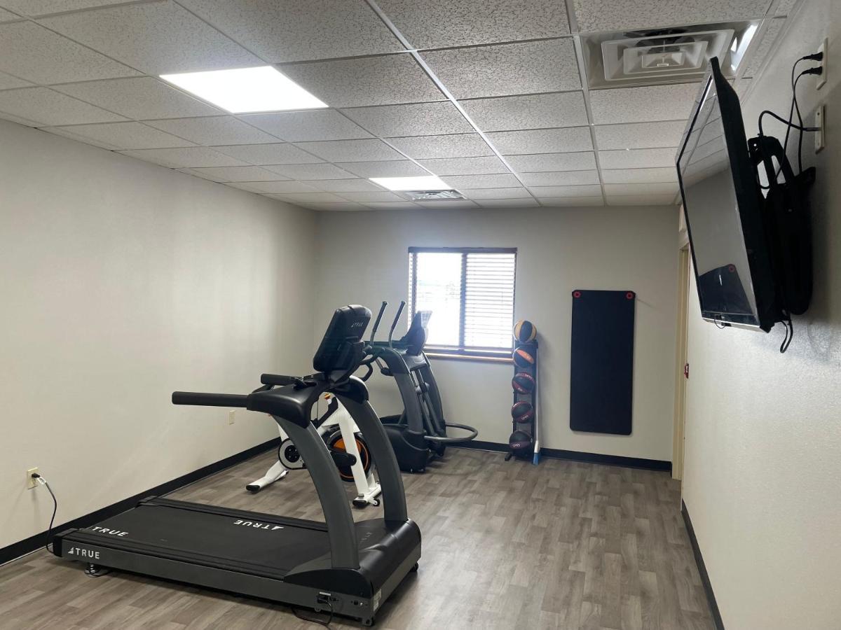 Clarion Pointe Hotel Tomah Kültér fotó