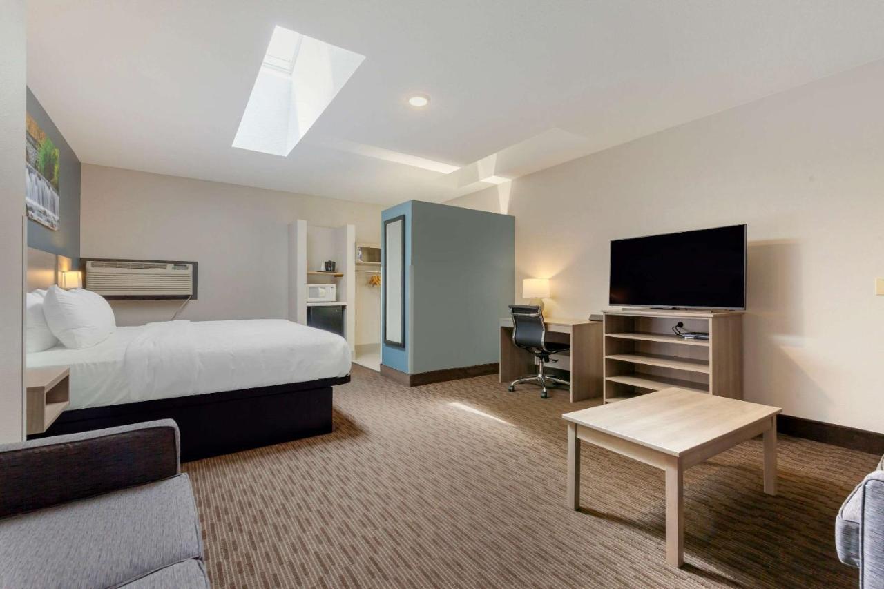 Clarion Pointe Hotel Tomah Kültér fotó