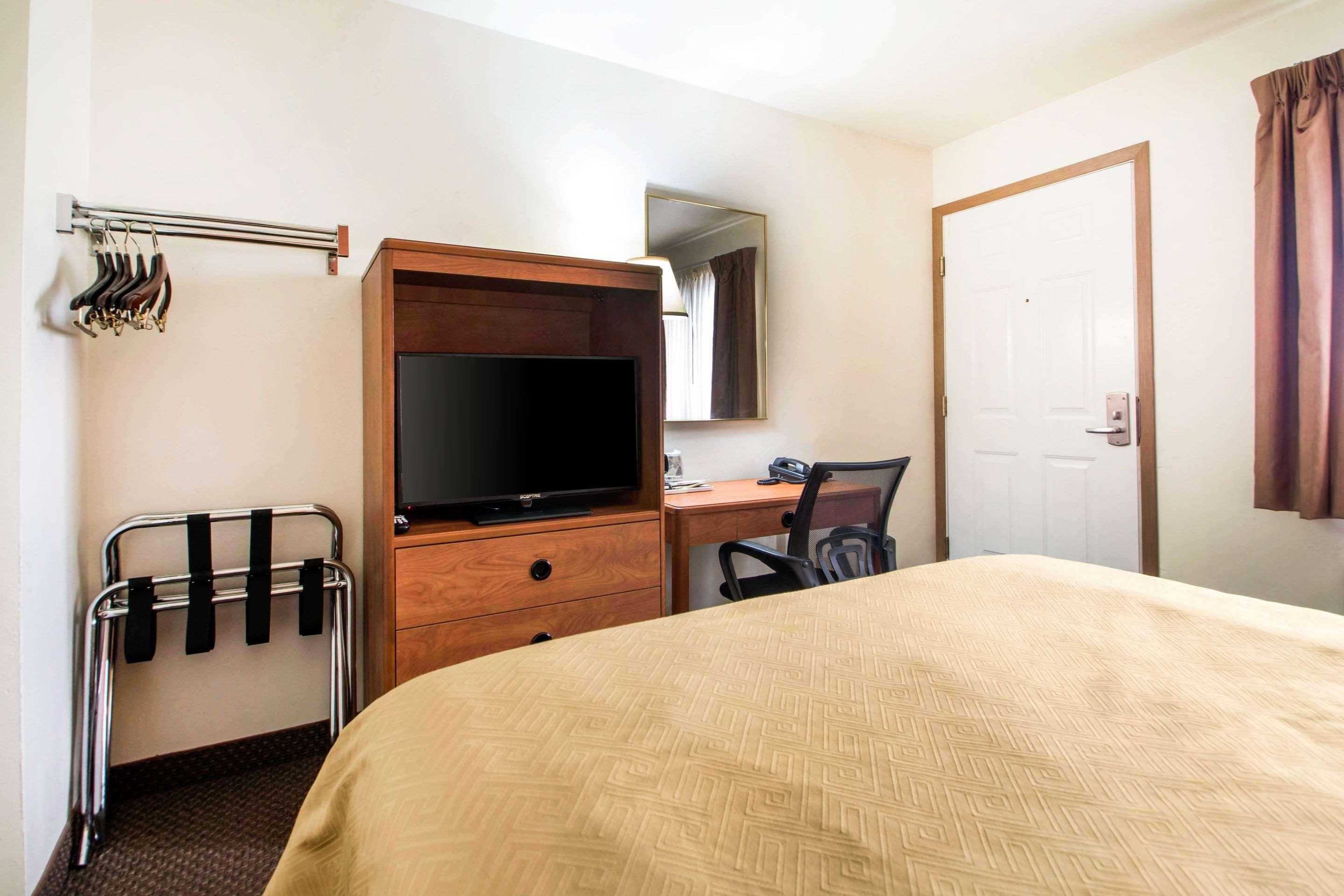 Clarion Pointe Hotel Tomah Kültér fotó