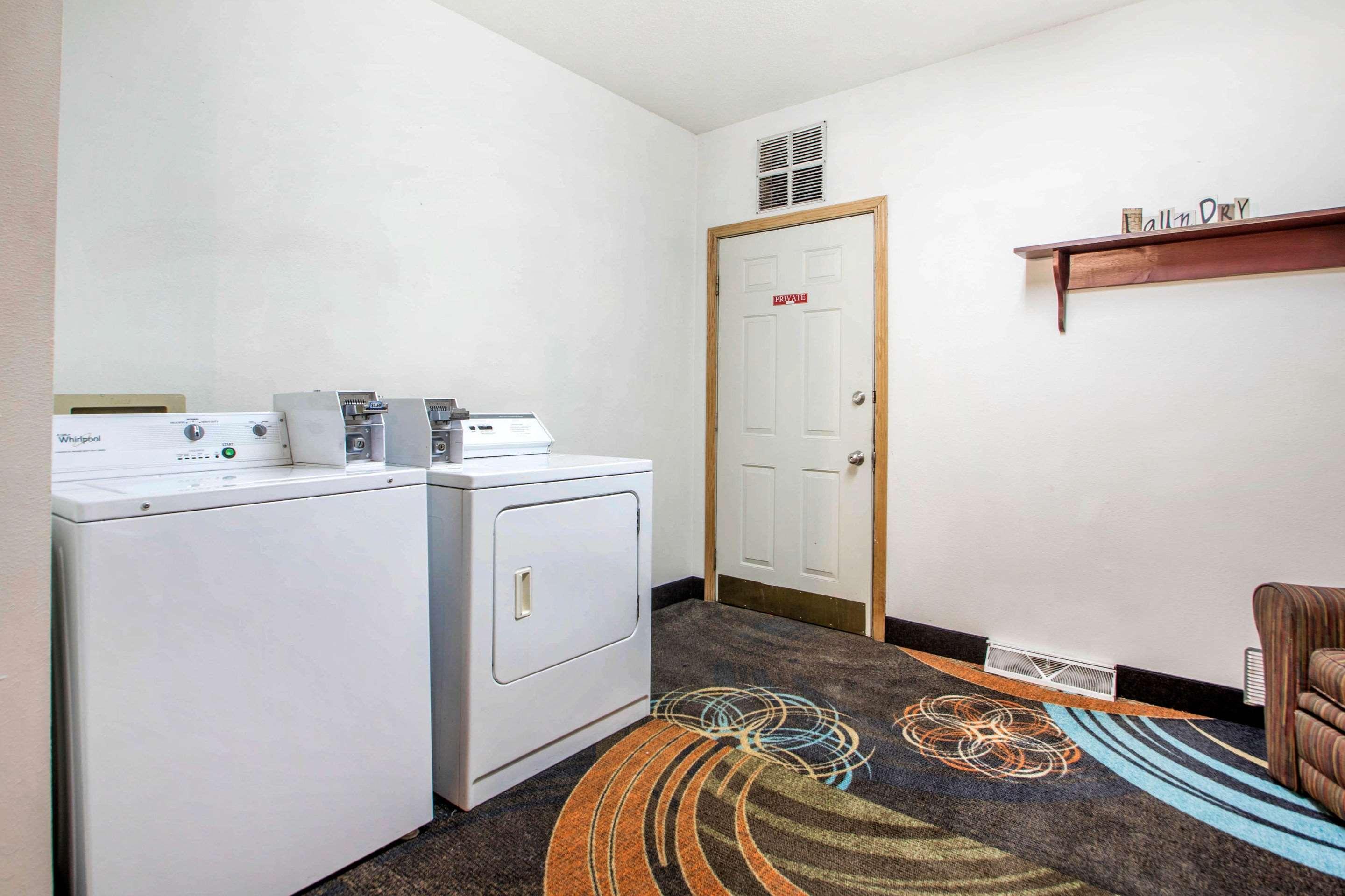 Clarion Pointe Hotel Tomah Kültér fotó