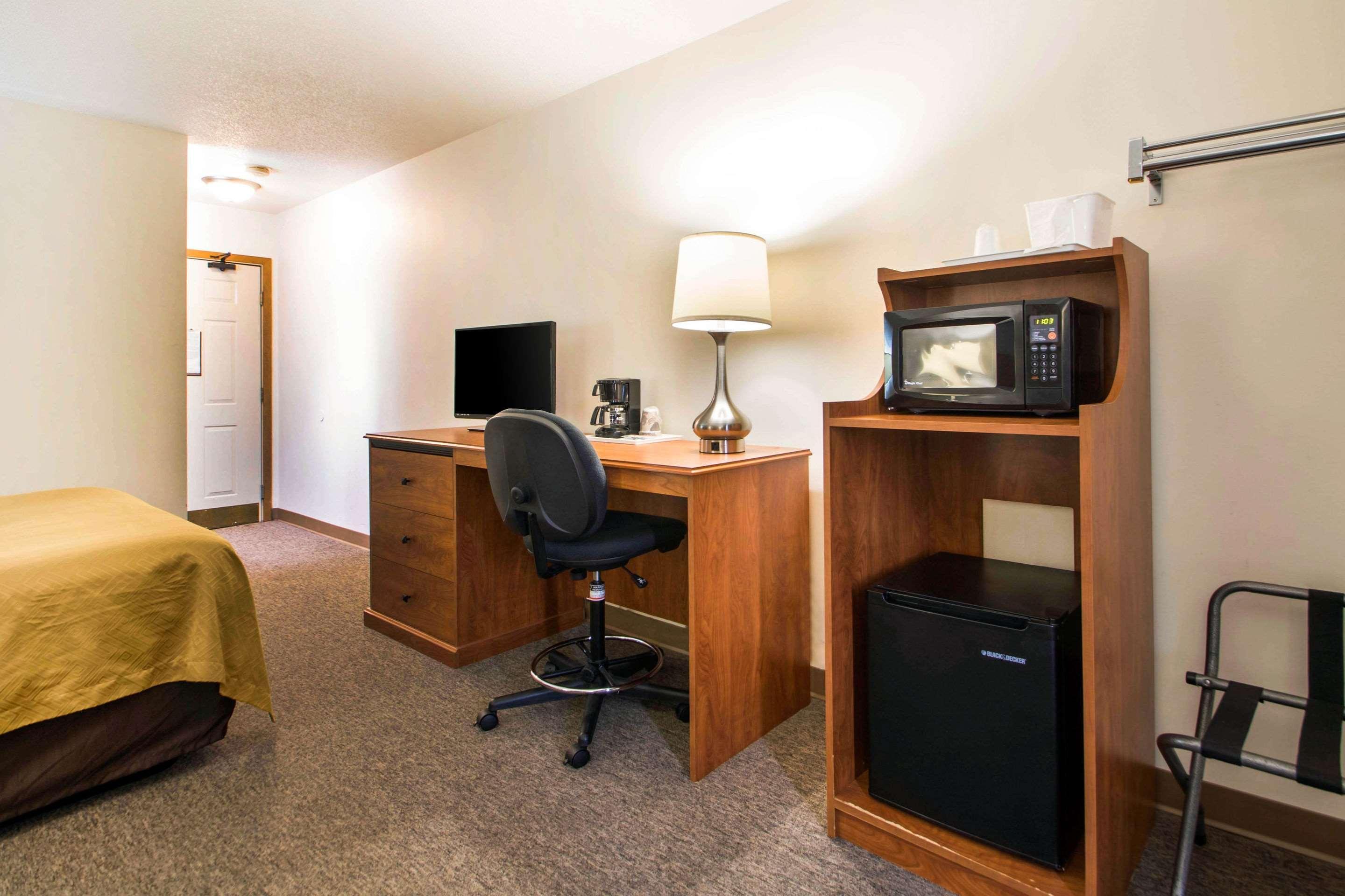 Clarion Pointe Hotel Tomah Kültér fotó