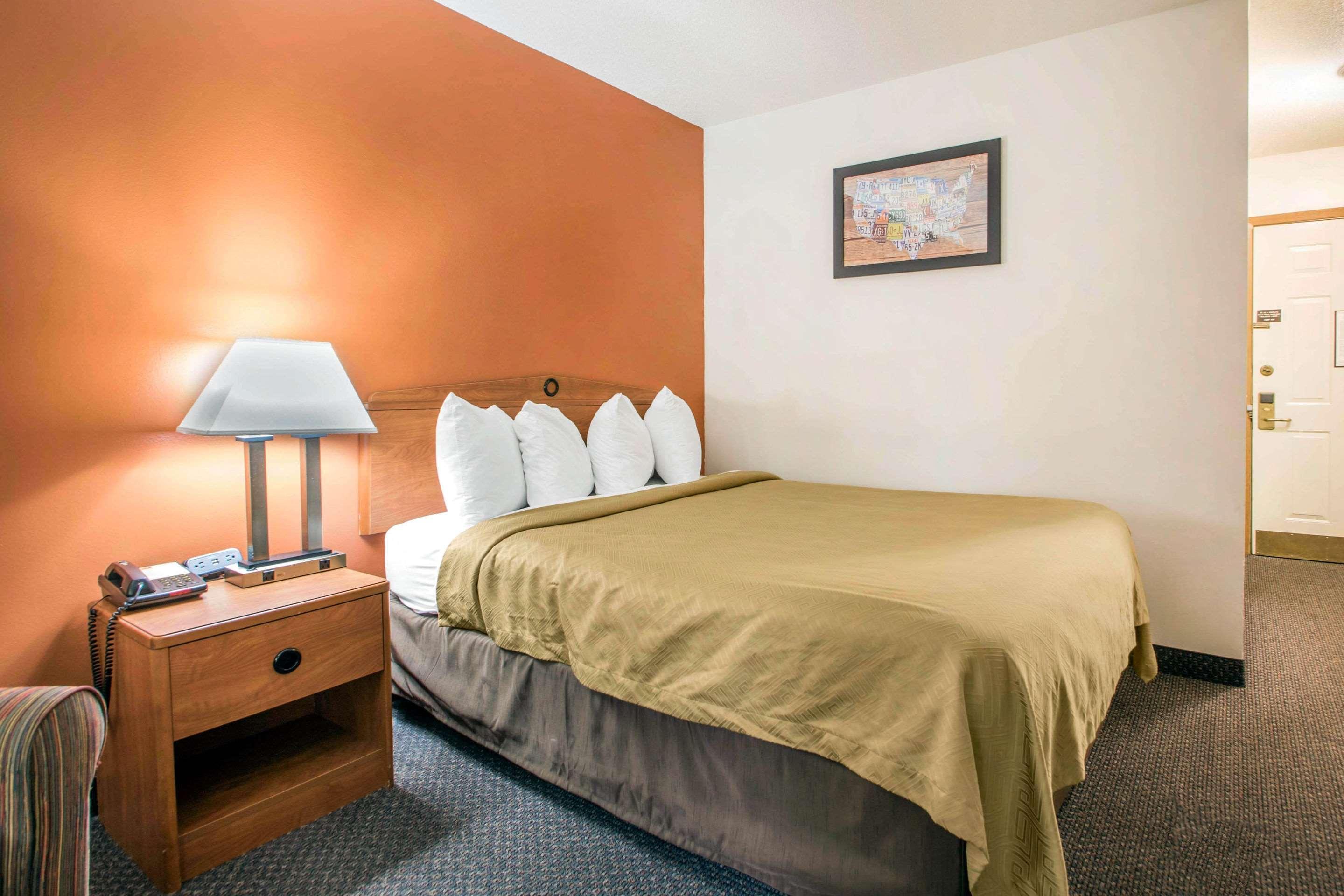 Clarion Pointe Hotel Tomah Kültér fotó