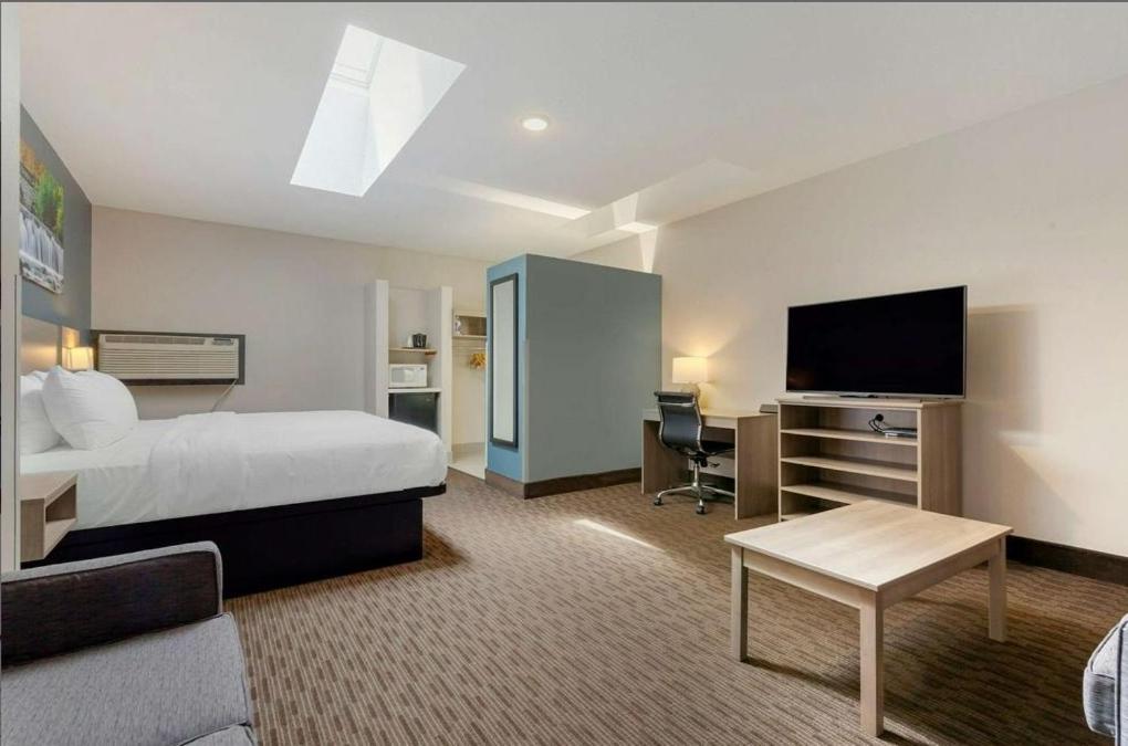 Clarion Pointe Hotel Tomah Kültér fotó