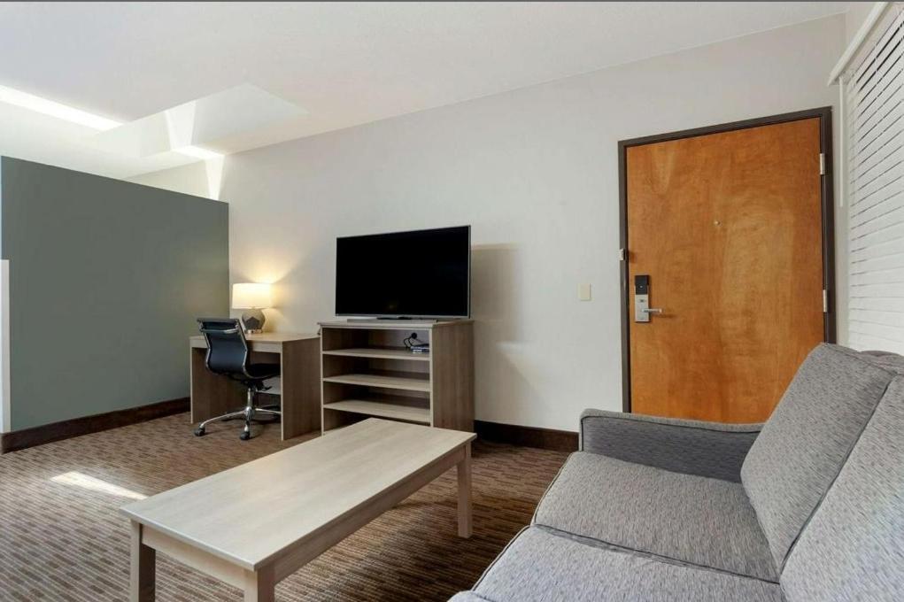 Clarion Pointe Hotel Tomah Kültér fotó