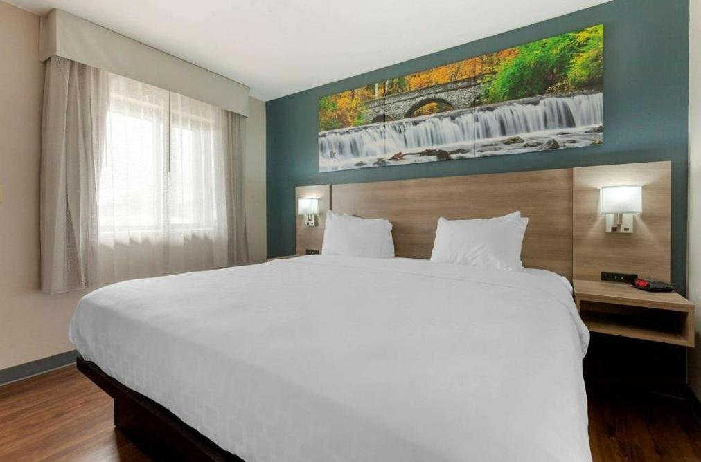 Clarion Pointe Hotel Tomah Kültér fotó