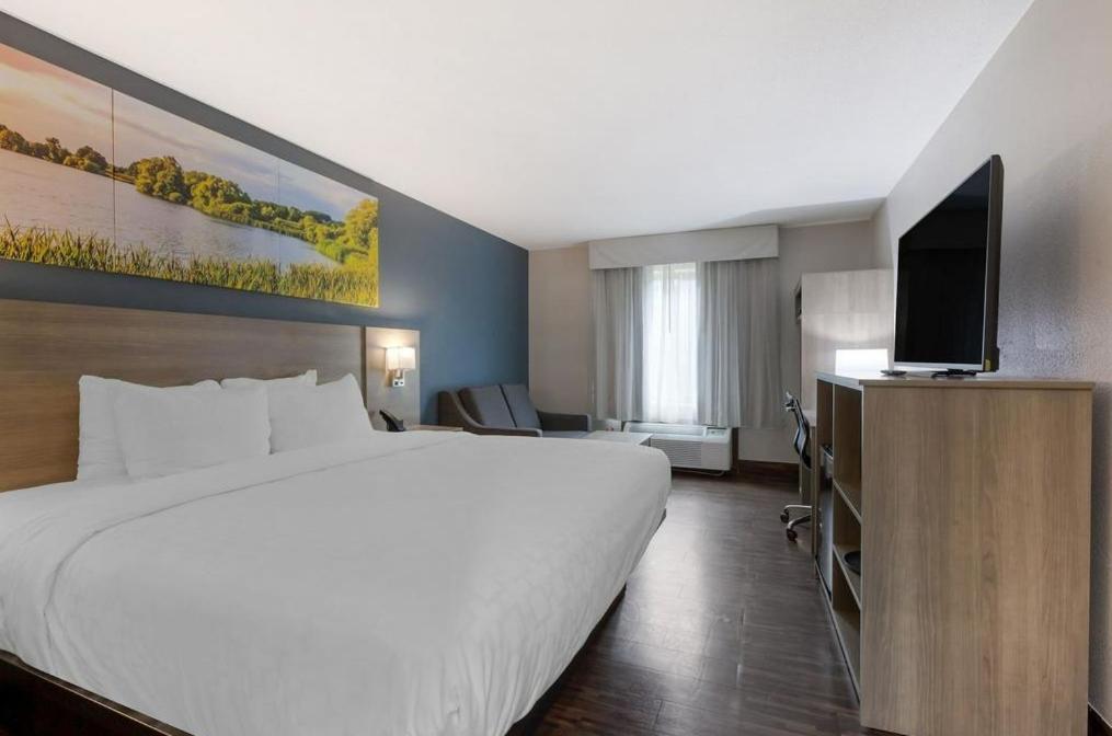 Clarion Pointe Hotel Tomah Kültér fotó
